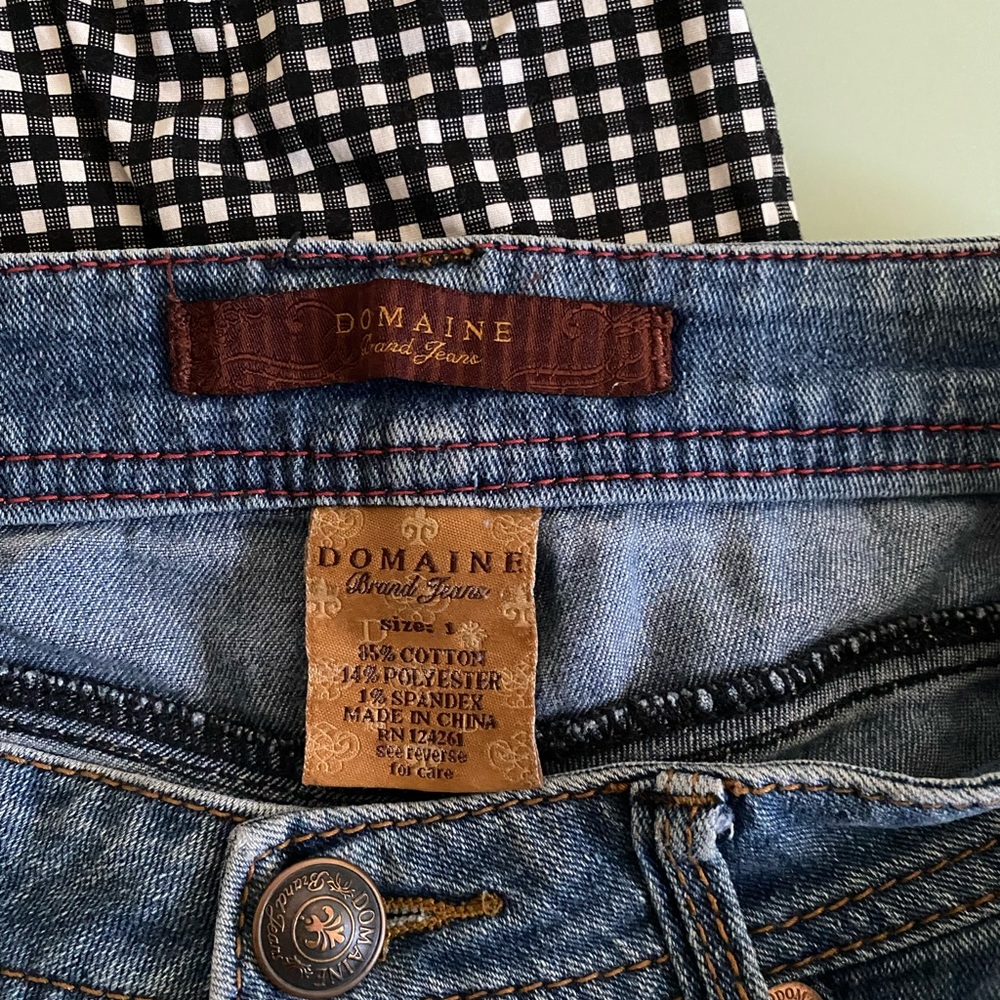 Shorts - Picture 3 of 4